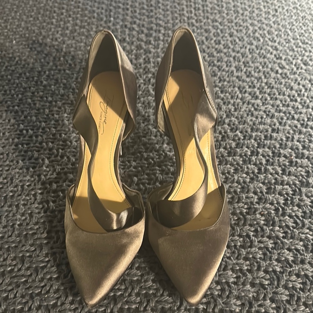 Vince Camuto Imagine Silver Heeled Shoes size 8.5
